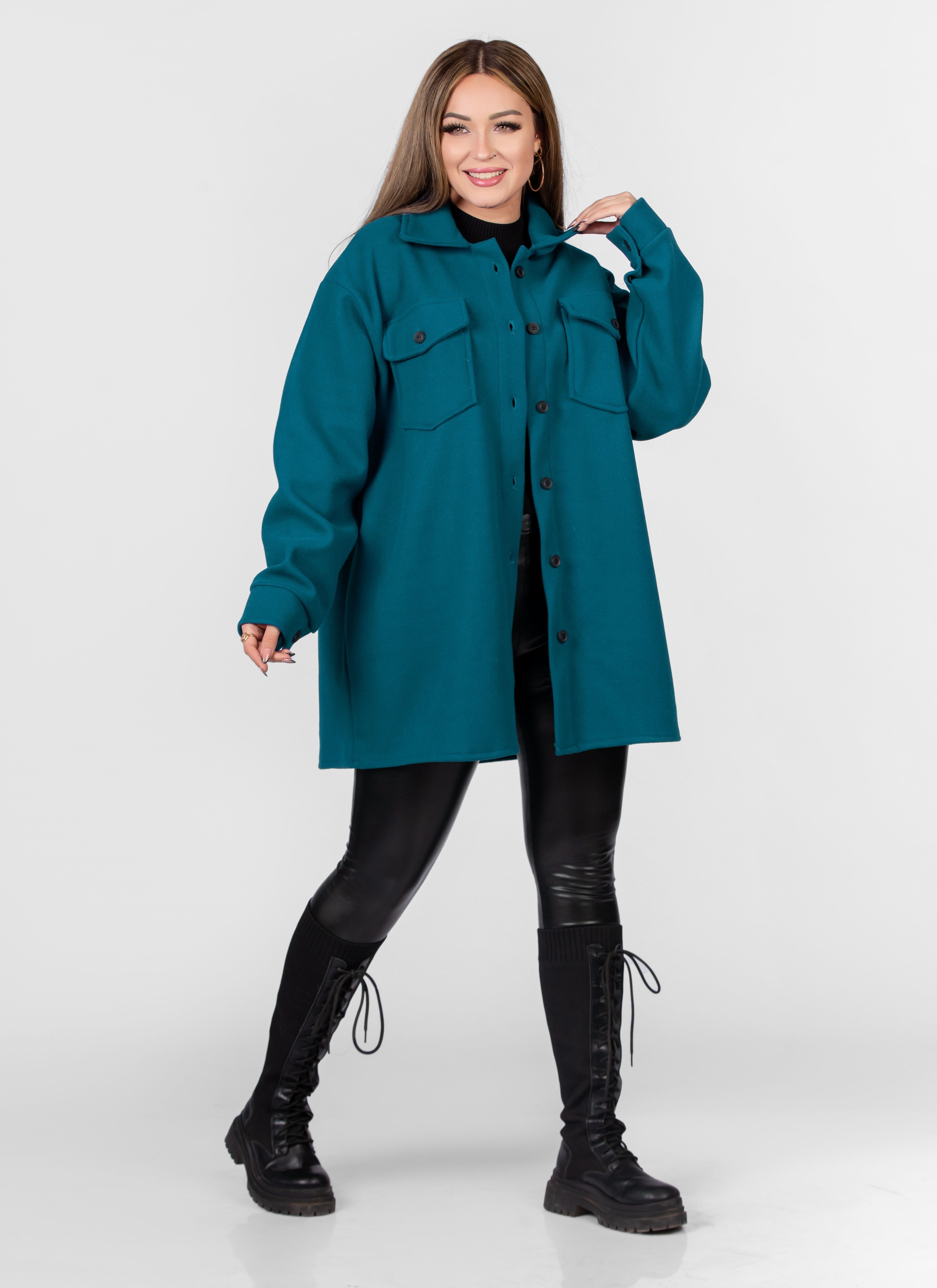Buttoned wool shirt women