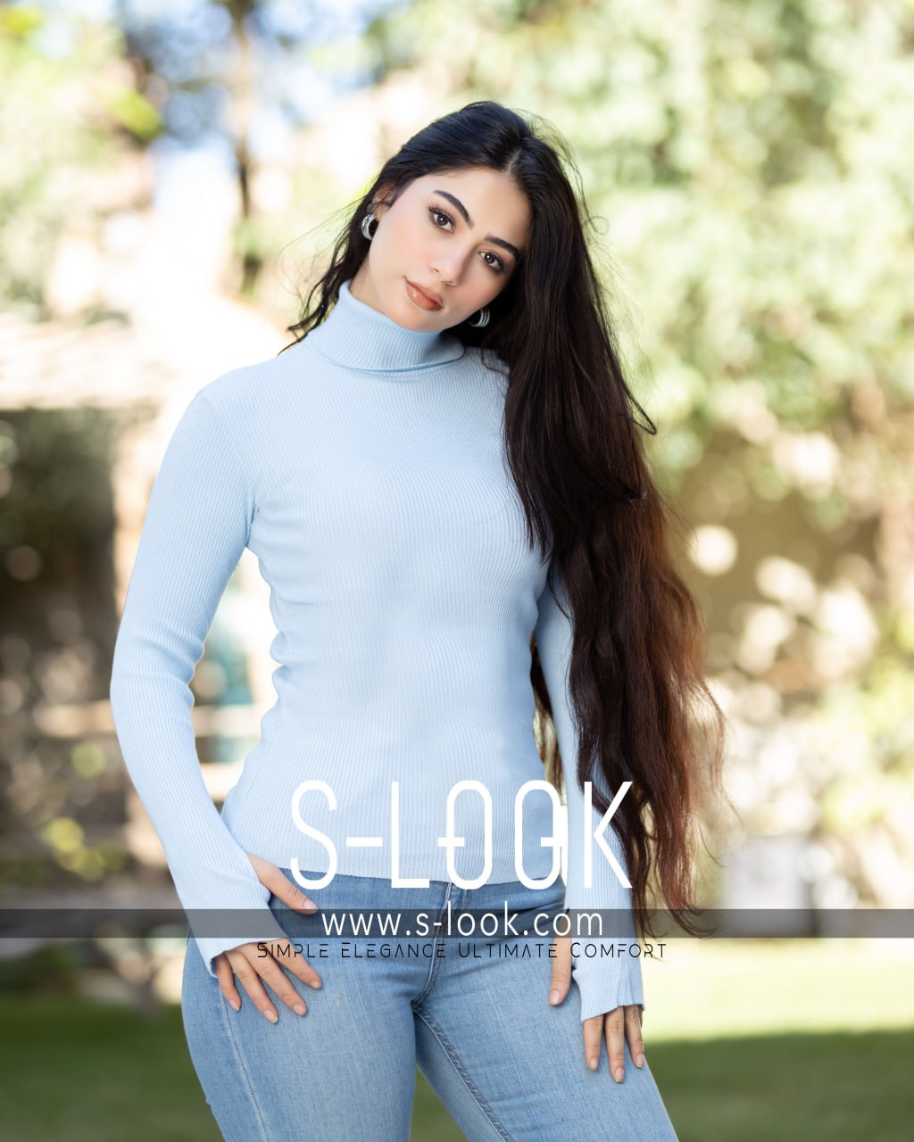 High Neck with finger