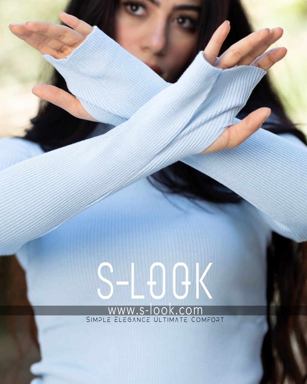 High Neck with finger