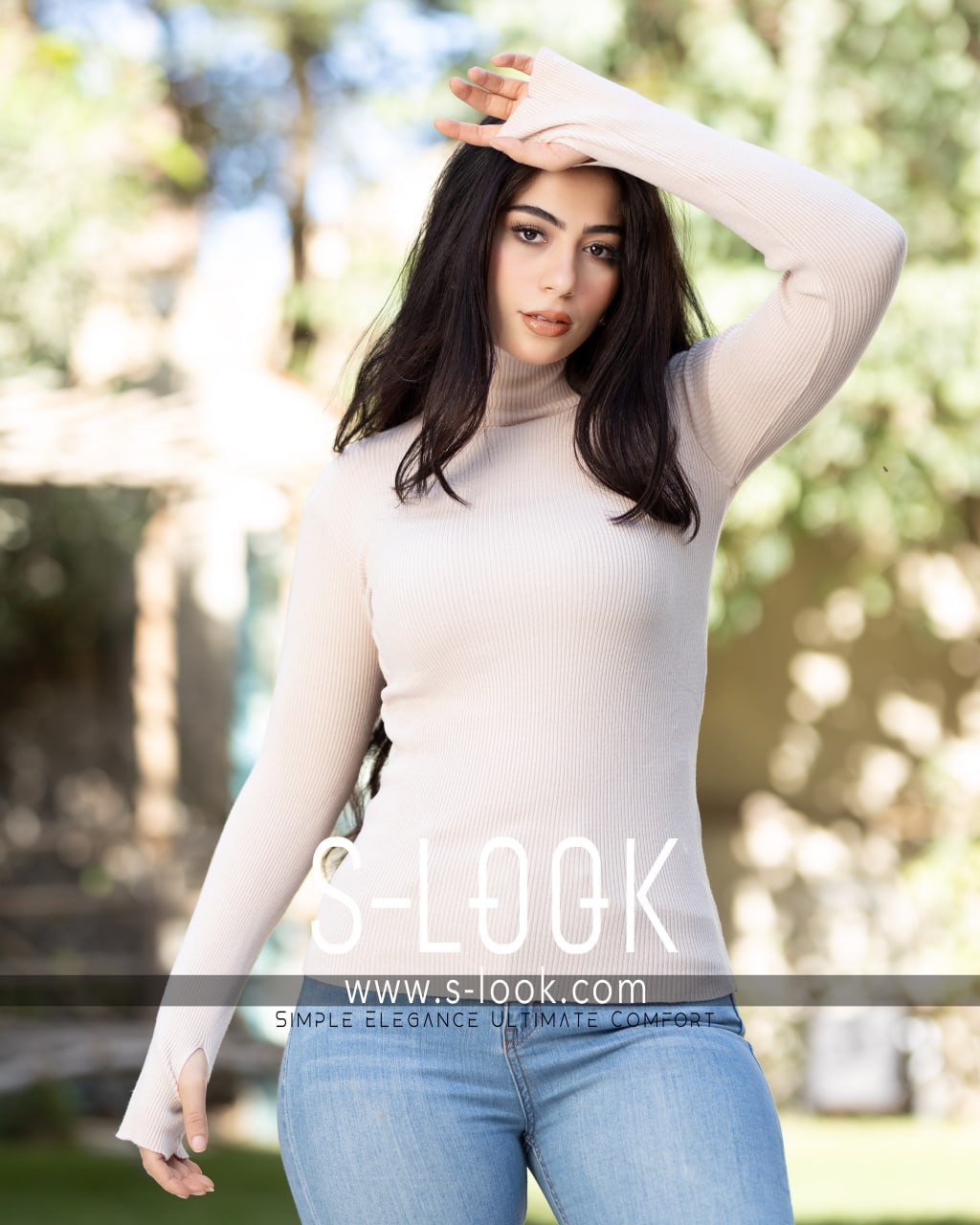 High Neck with finger