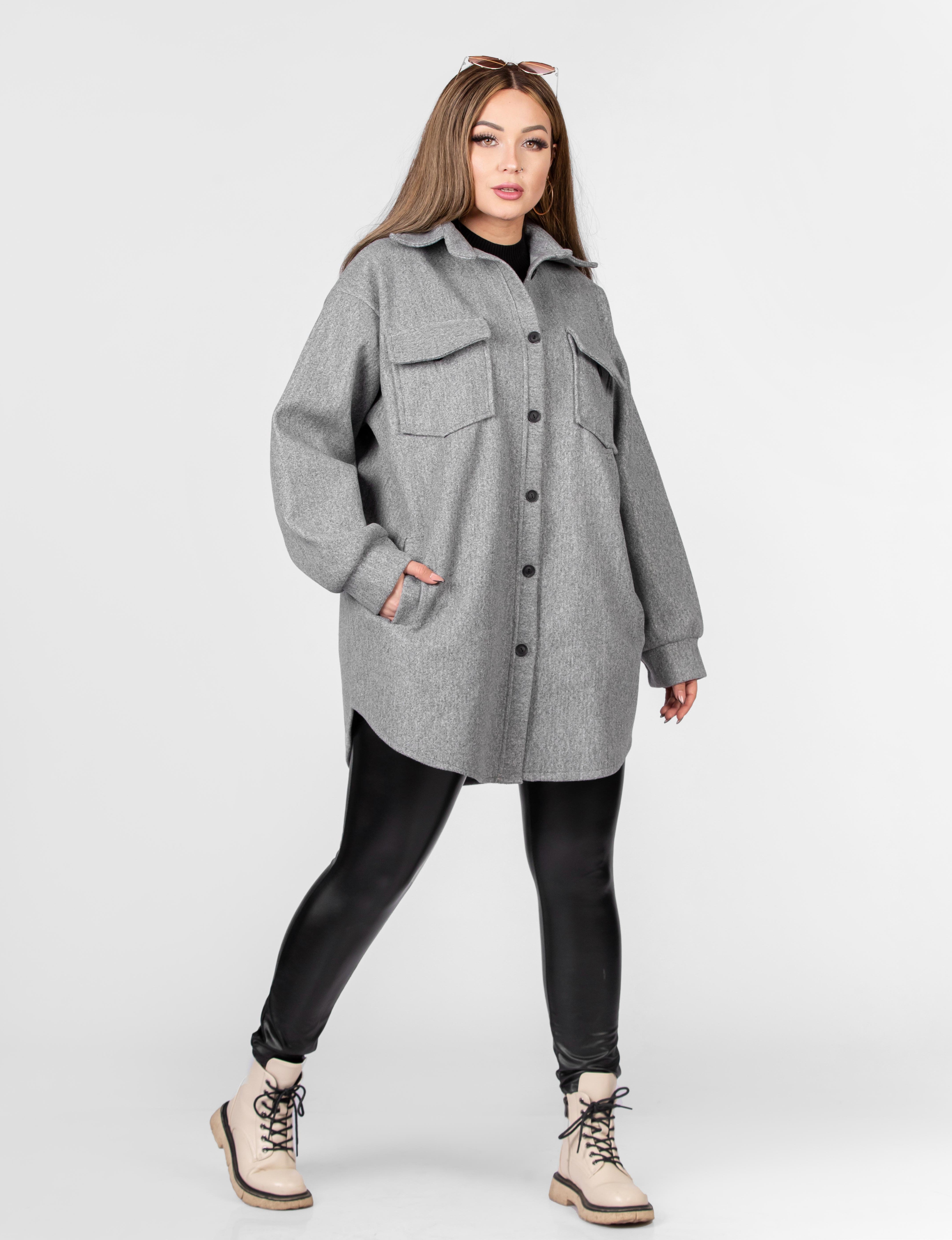 Buttoned wool shirt women